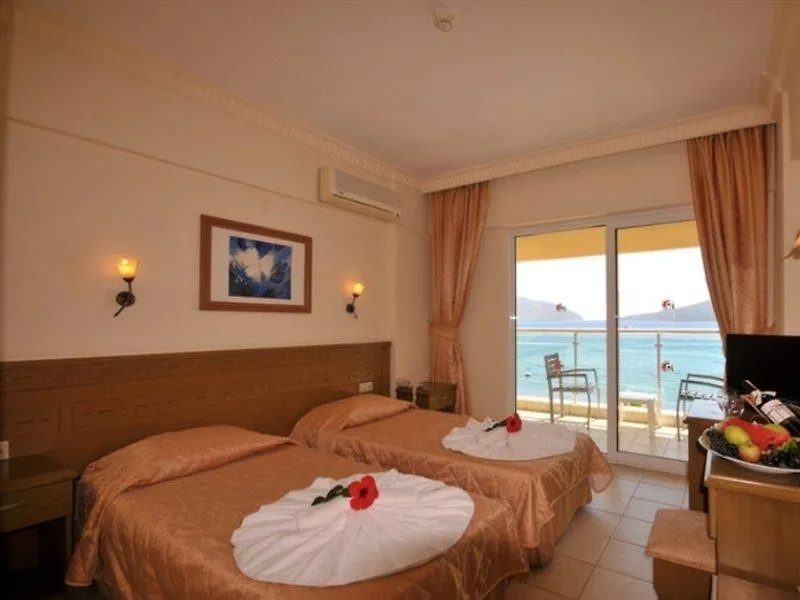 מרמריס Maris Beach Hotel